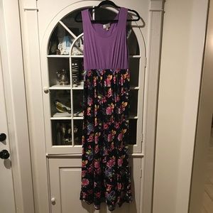LIGHTLY WORN Sleeveless Maxi Dress!